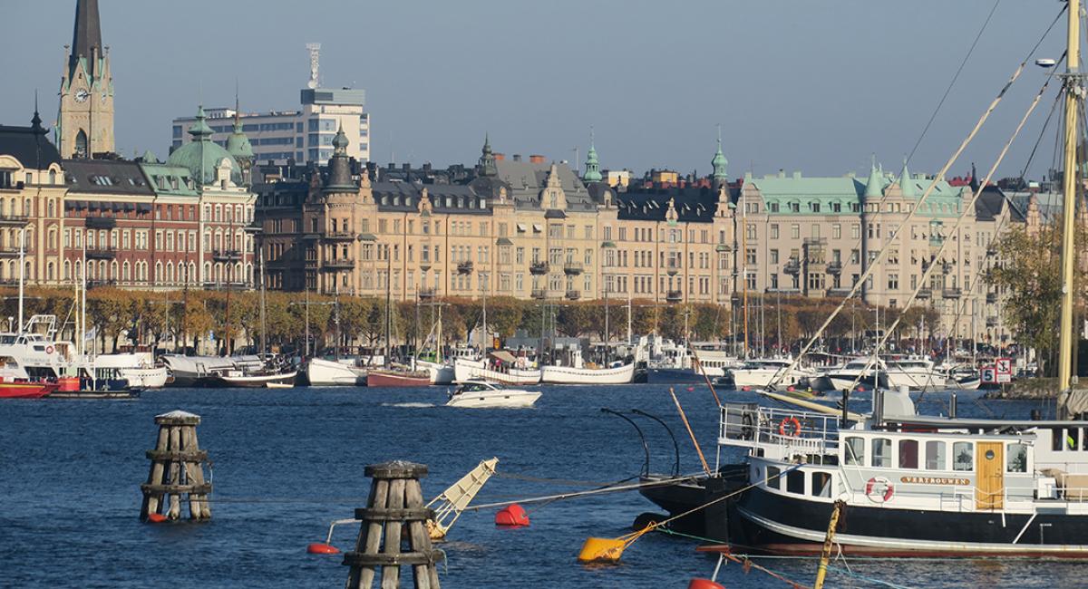 Vand og smukke bygninger kendetegner den svenske hovedstad. Stockholm, Sverige